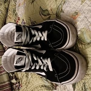 Van's HiTop Shoes Men's 8 Women's 9.5